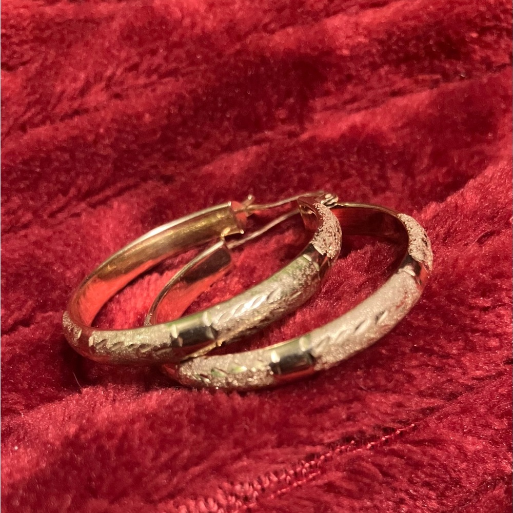 Elegant 14k Solid Gold Hoop Earrings